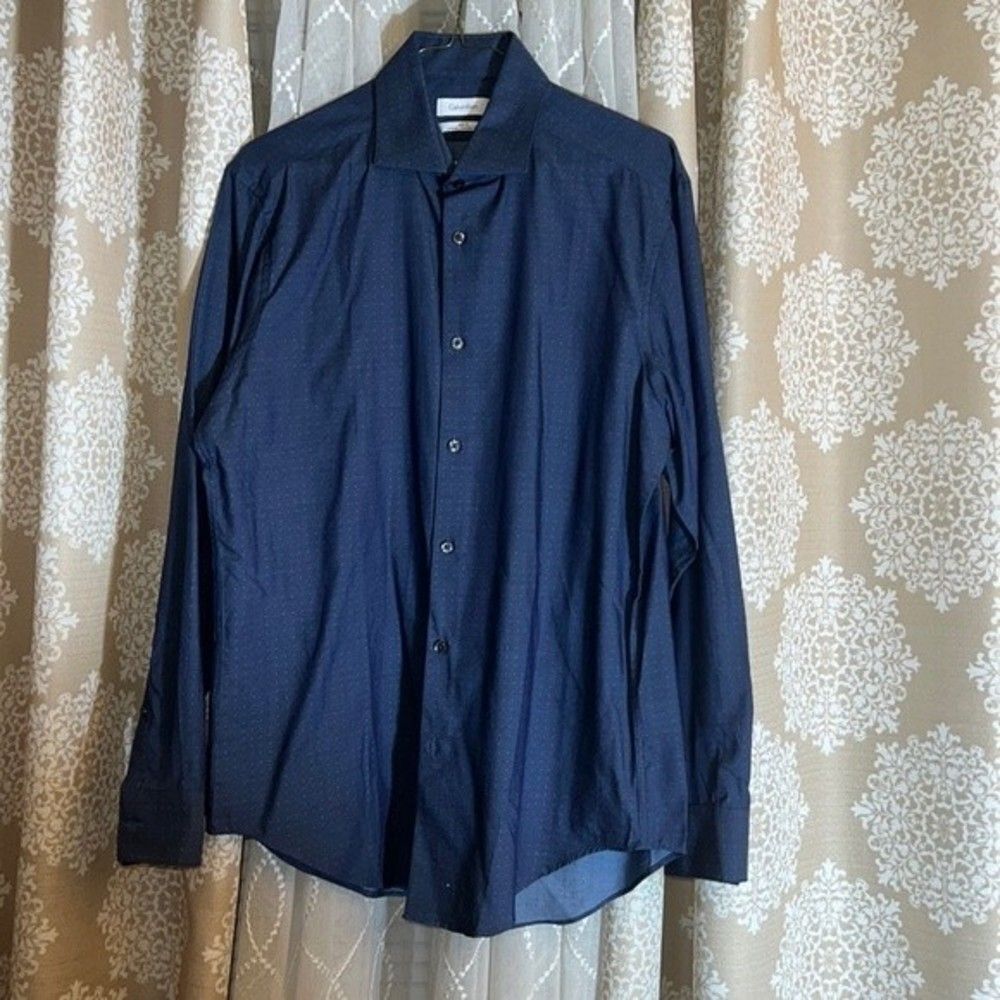 Calvin Klein Men’s Slim Fit Stretch Button Down Dress Shirt size 15-151/2 32/33